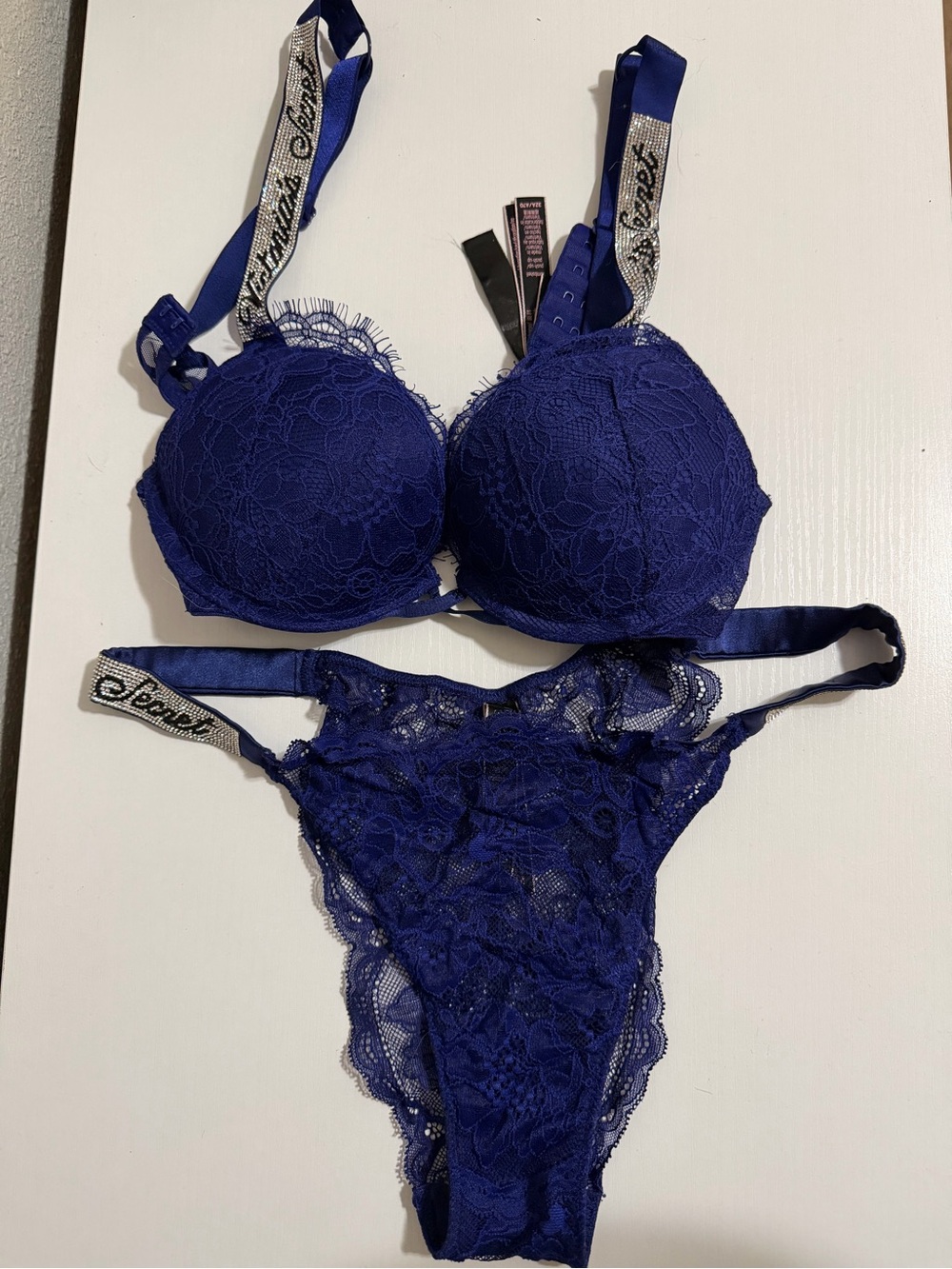 Victoria's Secret Deep Blue Lace Bra & underwear set